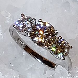 New 2 Ct Moissanite Diamond Ring, 18 K White Gold on 925 Silver, 3 Stones